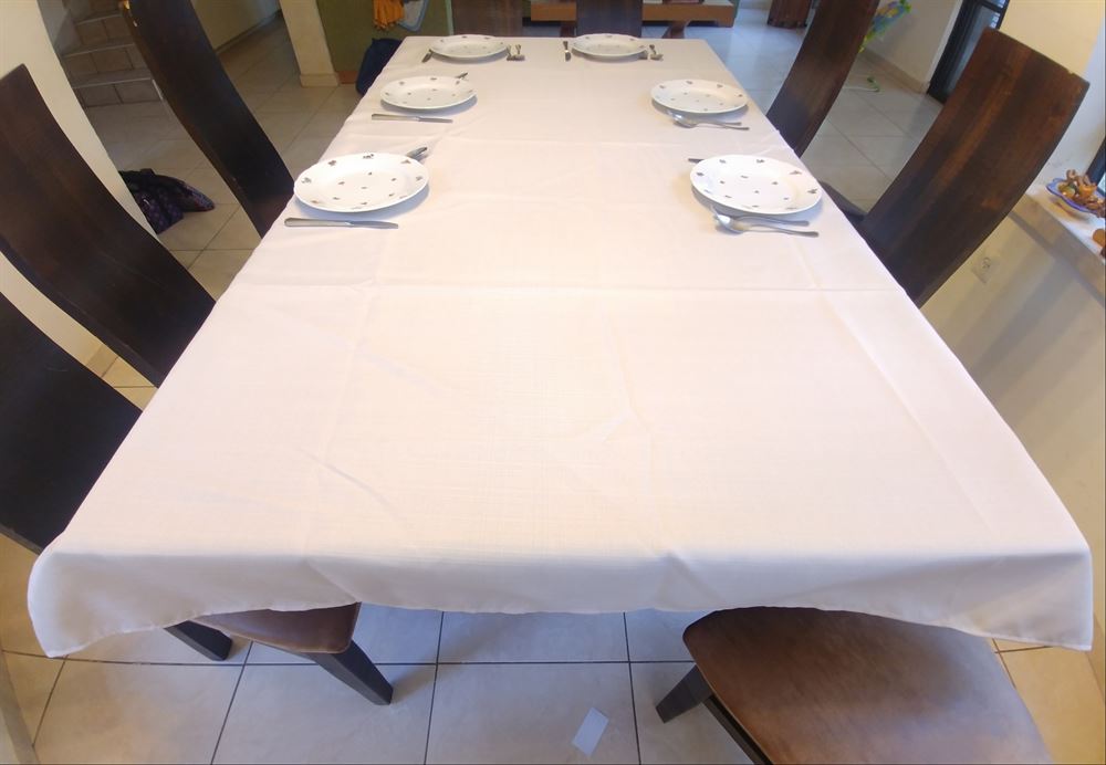 Luxury tablecloth 230 * 140 model. 193001