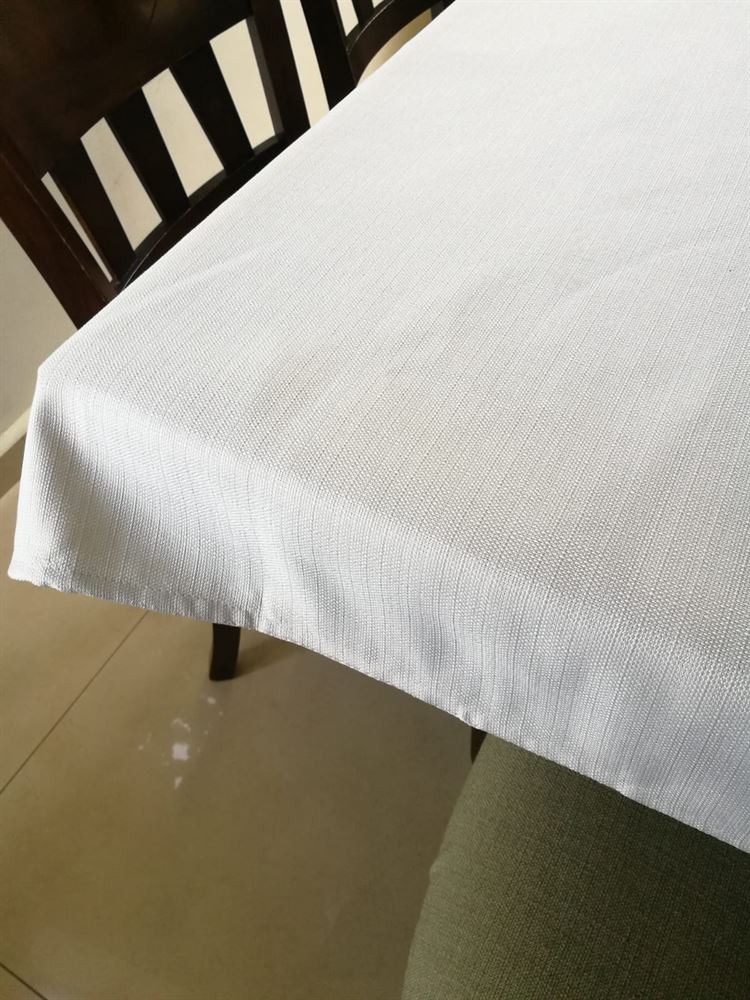 Luxury tablecloth 230 * 140 model. 193001