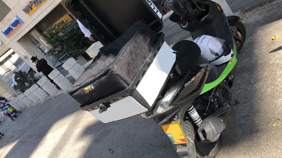Hot/ cold temperature delivery bag modified for motorcycle box - made to order